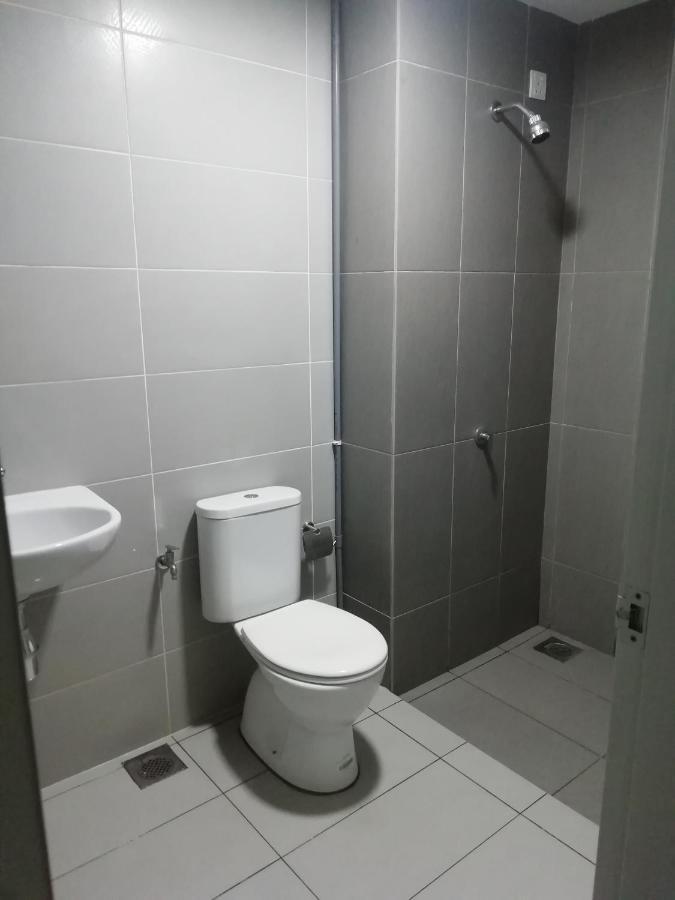 Fz Almyra Homestay Kajang Buitenkant foto