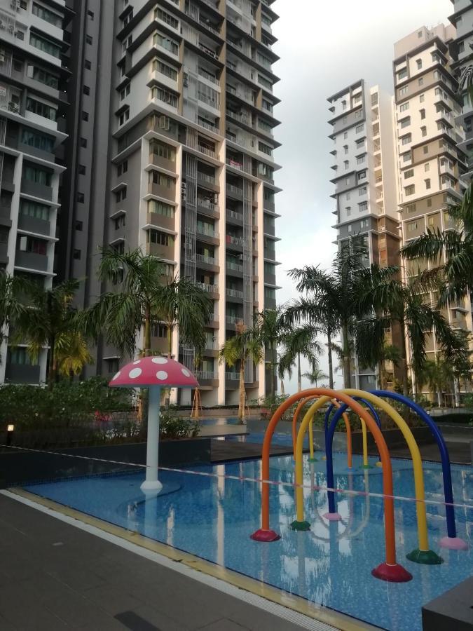 Fz Almyra Homestay Kajang Buitenkant foto